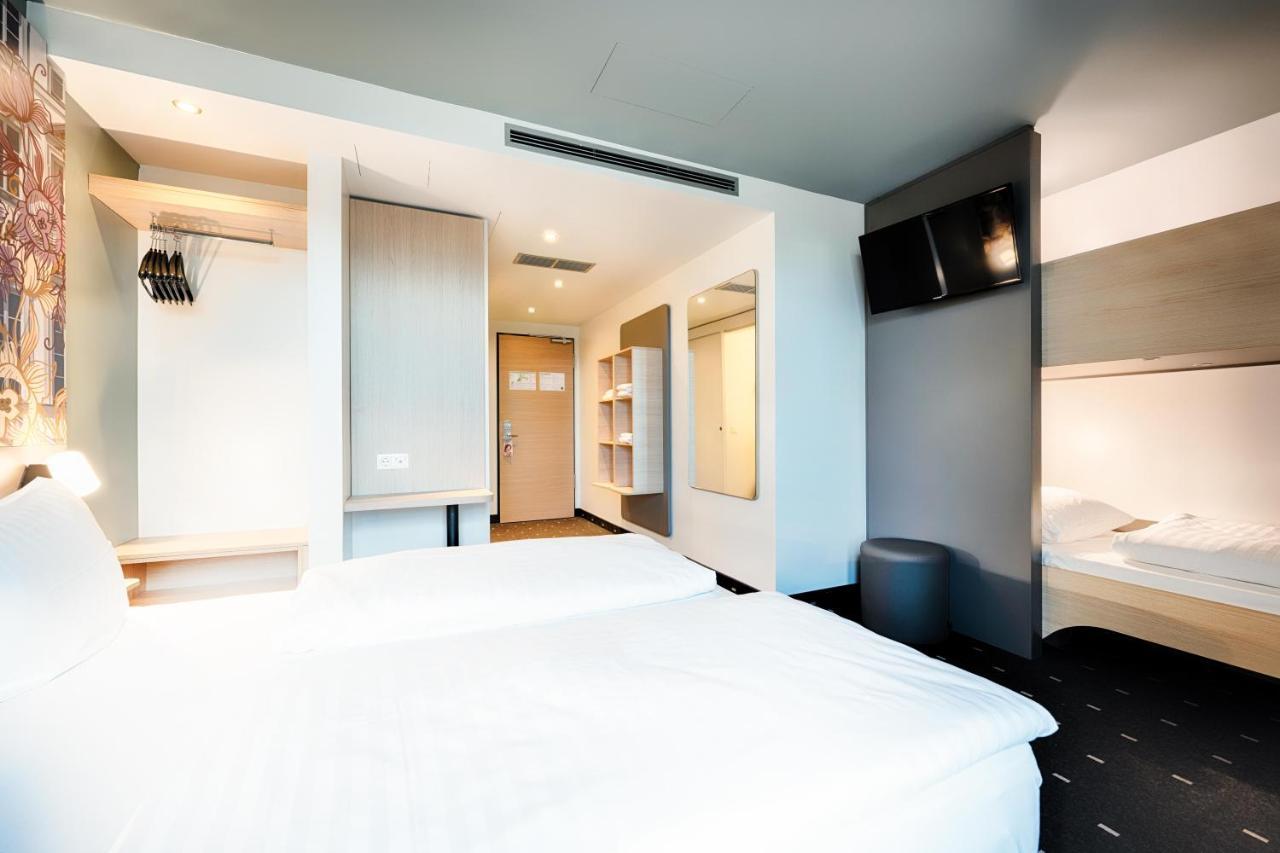 B&B Hotel Muenchen-Moosach ภายนอก รูปภาพ