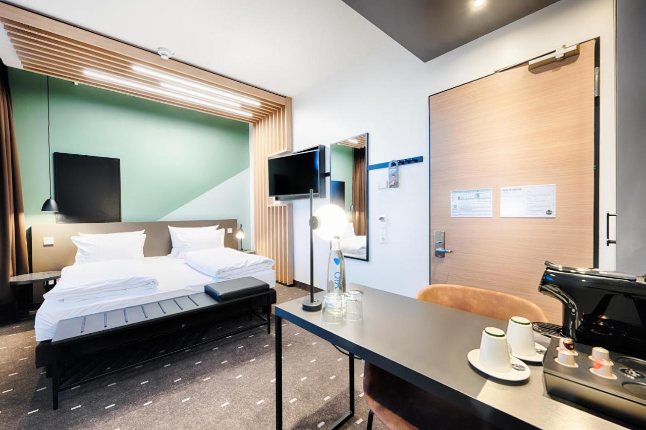 B&B Hotel Muenchen-Moosach ภายนอก รูปภาพ